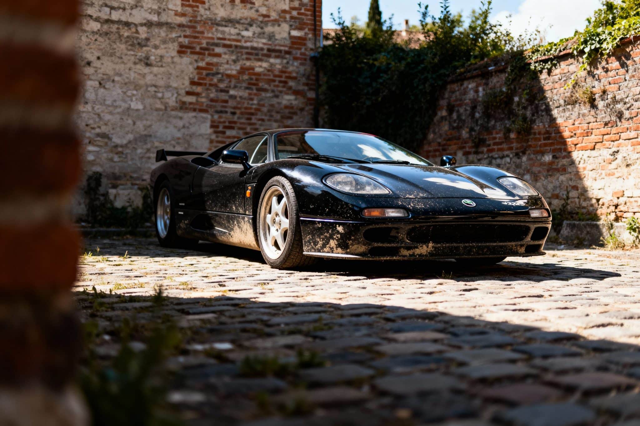 Jaguar Supercar XJ220