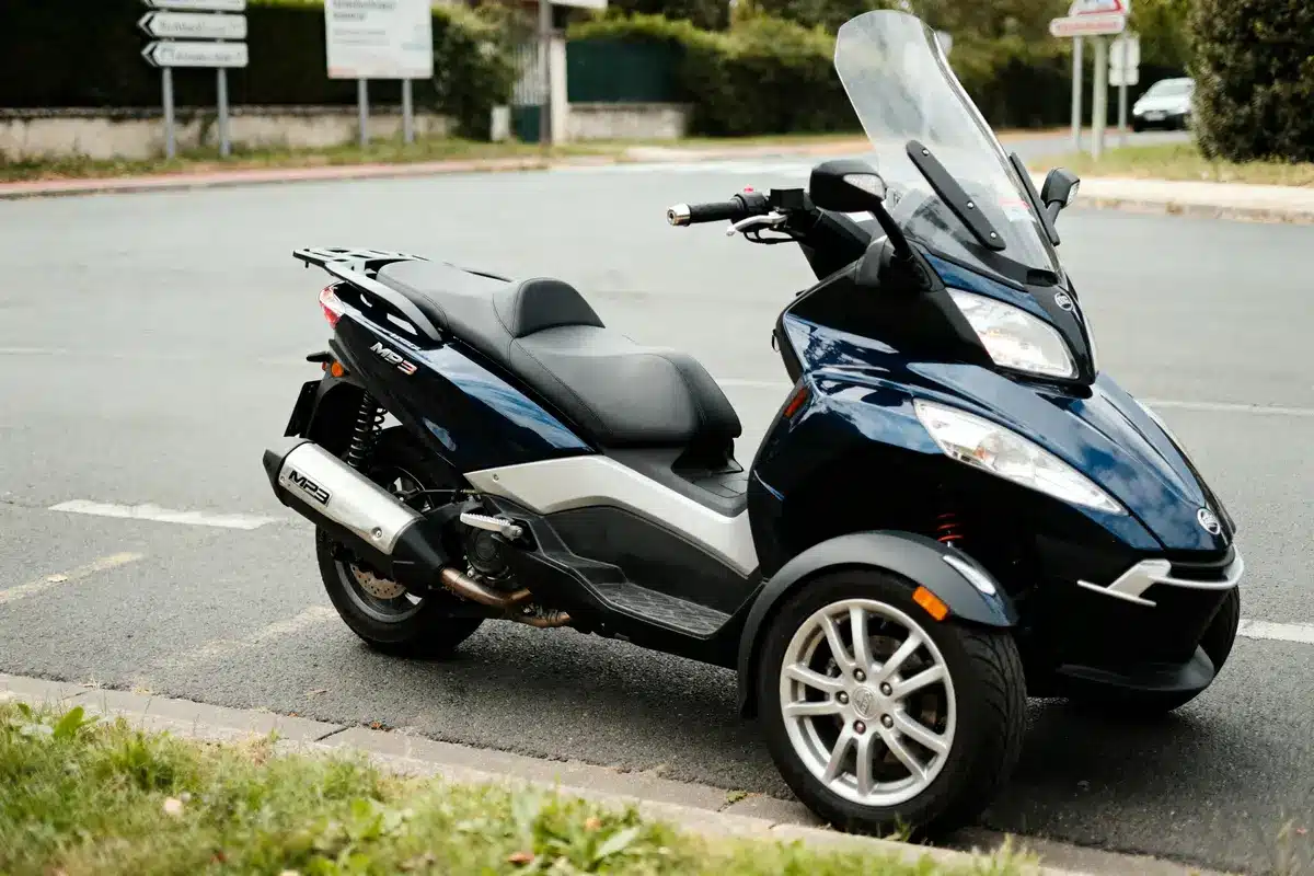 Mp3 500 : guide d’achat &amp; essai du scooter 3 roues