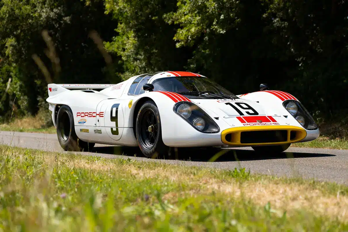 Porsche 917 : pourquoi cette icône du sport automobile fascine-t-elle ?
